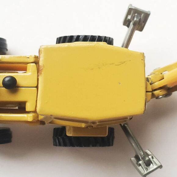 Vintage ERTL Ford Tractor Backhoe Loader 1:64 Diecast Metal 555B Yellow - Picture 12 of 15